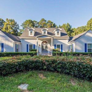 HOMES FOR SALE IN STONE MOUNTAIN | LARGE 5BR/4BA STONE MOUNTAIN GA HOME FOR SALE | HOMES FOR SALE