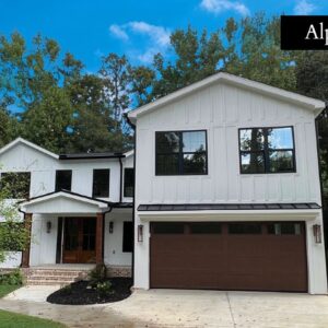 MASSIVE OWNER SUITE! Home for Sale in Alpharetta, GA! - 5 Bedrooms - 3.5 Bathrooms